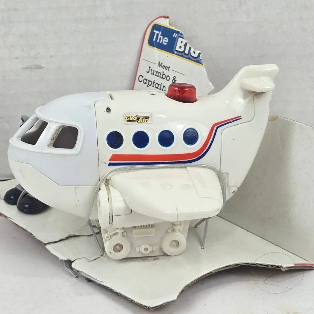UNUSED Fisher-Price GeoTrax GeoAir Jumbo Jet Plane,, Remote & Captain Jim N0142